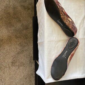 WOMEN SHOES